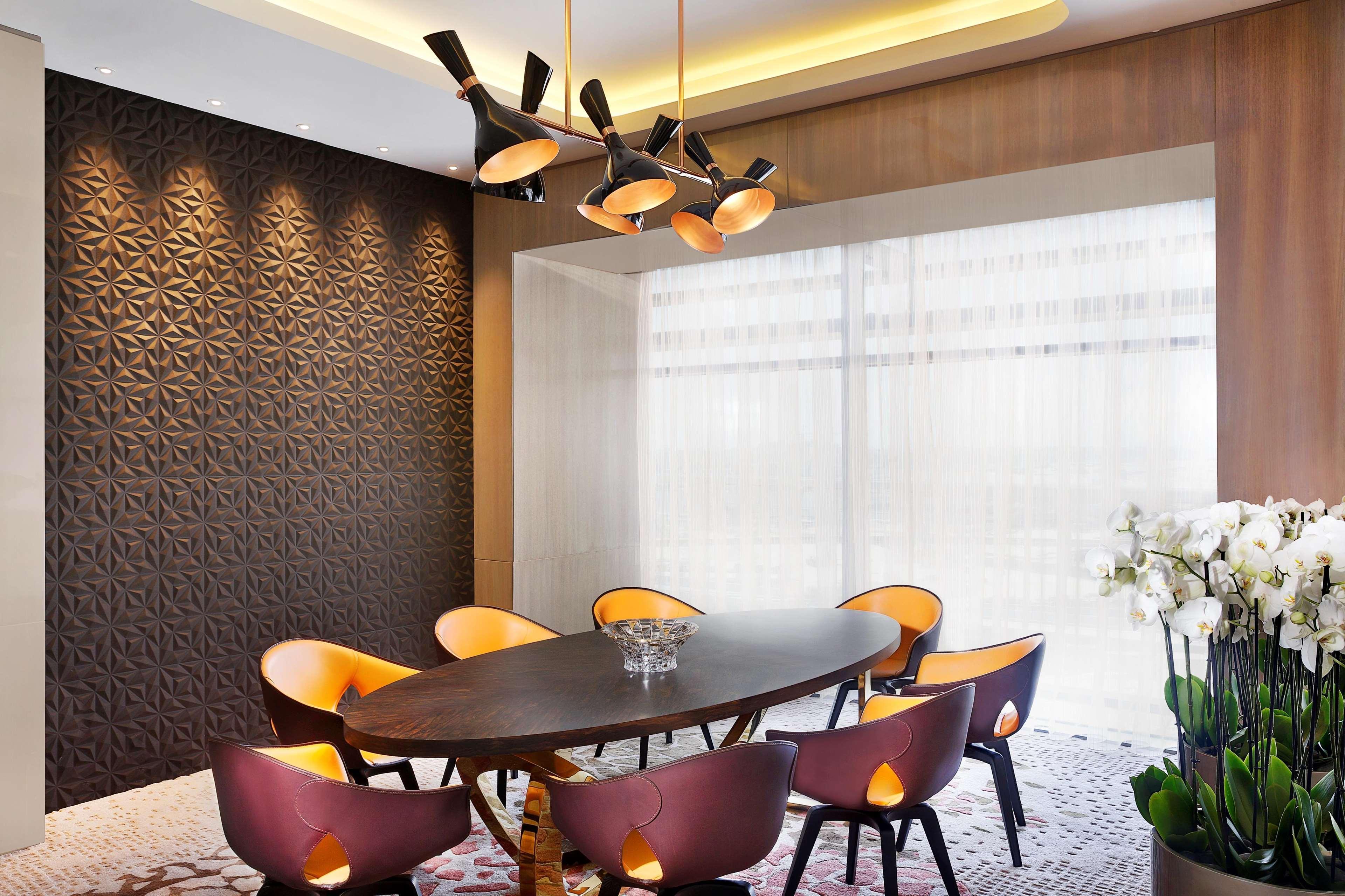 Alrayyan Doha, Curio Collection By Hilton Hotel