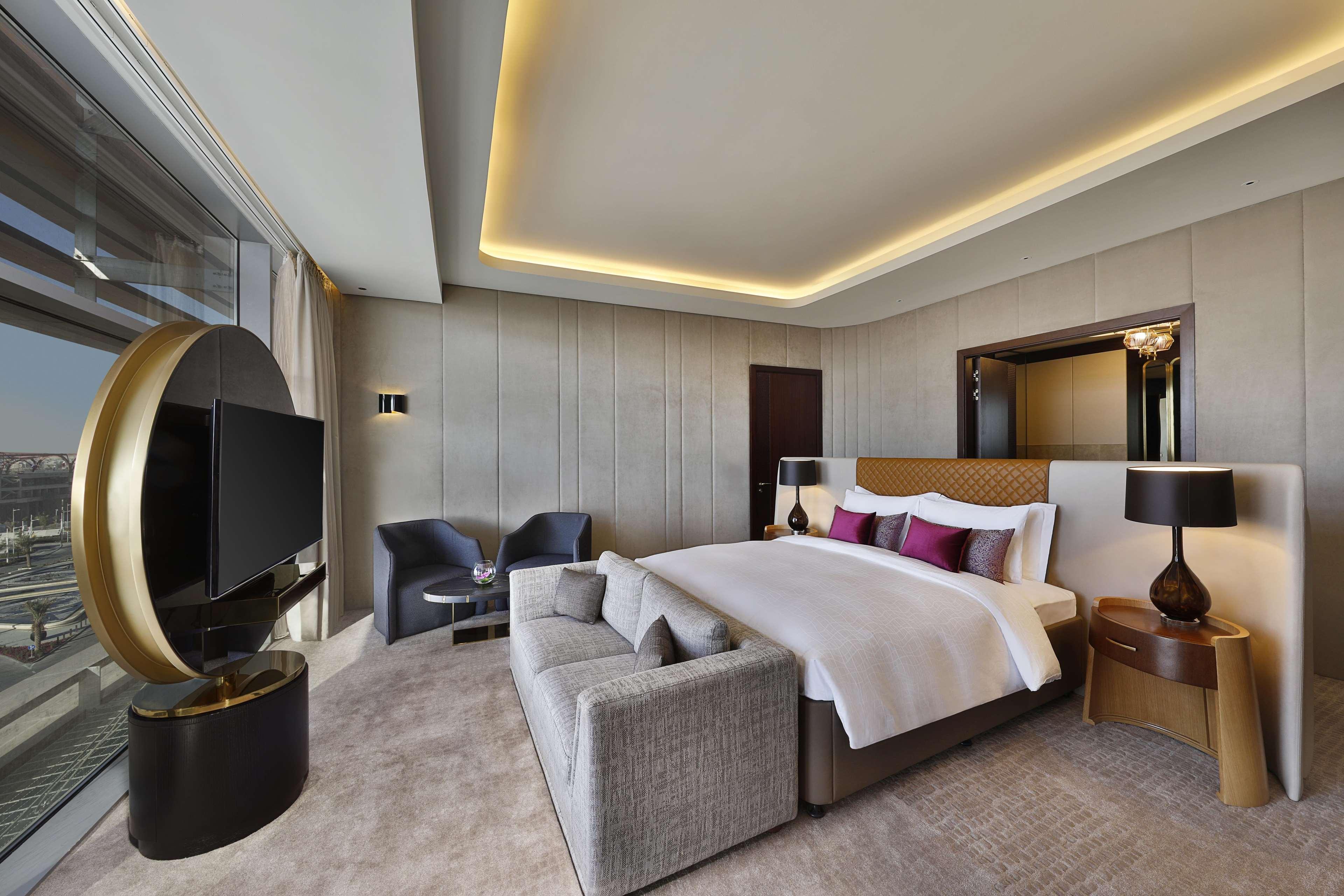 Alrayyan Doha, Curio Collection By Hilton Al Rayyan
