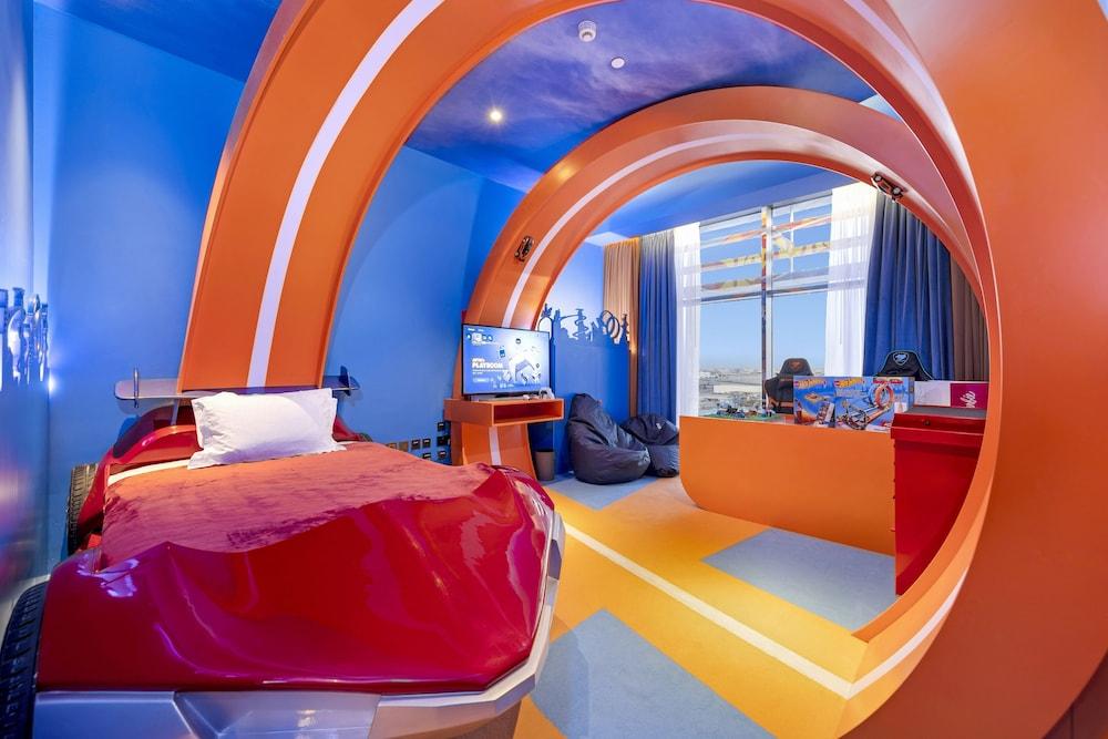 Alrayyan Doha, Curio Collection By Hilton Doha
