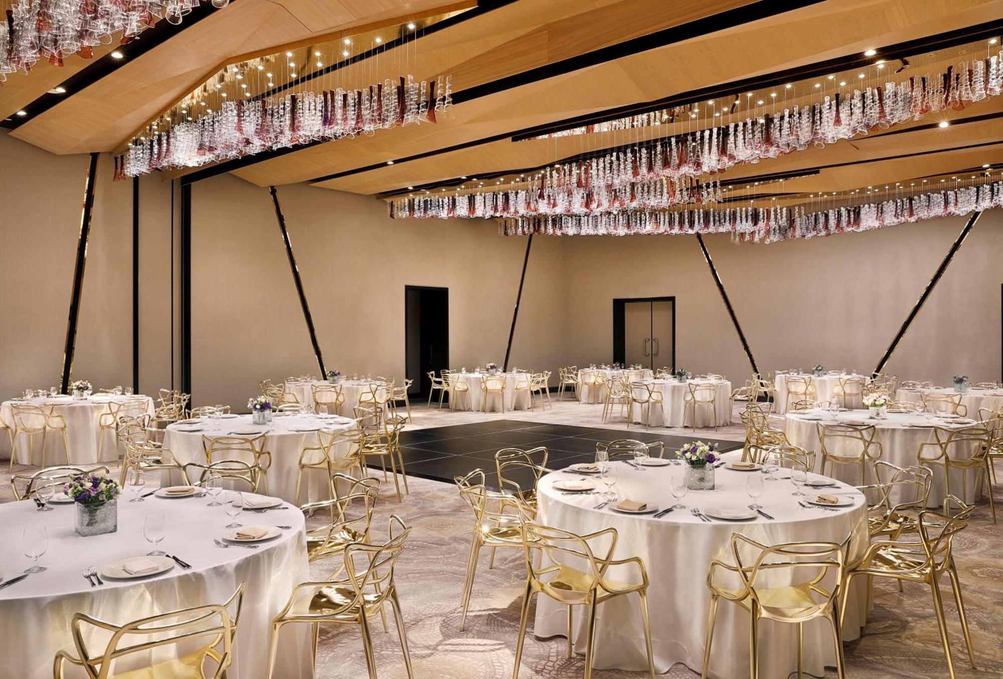 Alrayyan Hotel Doha, Curio Collection By Hilton Hotel