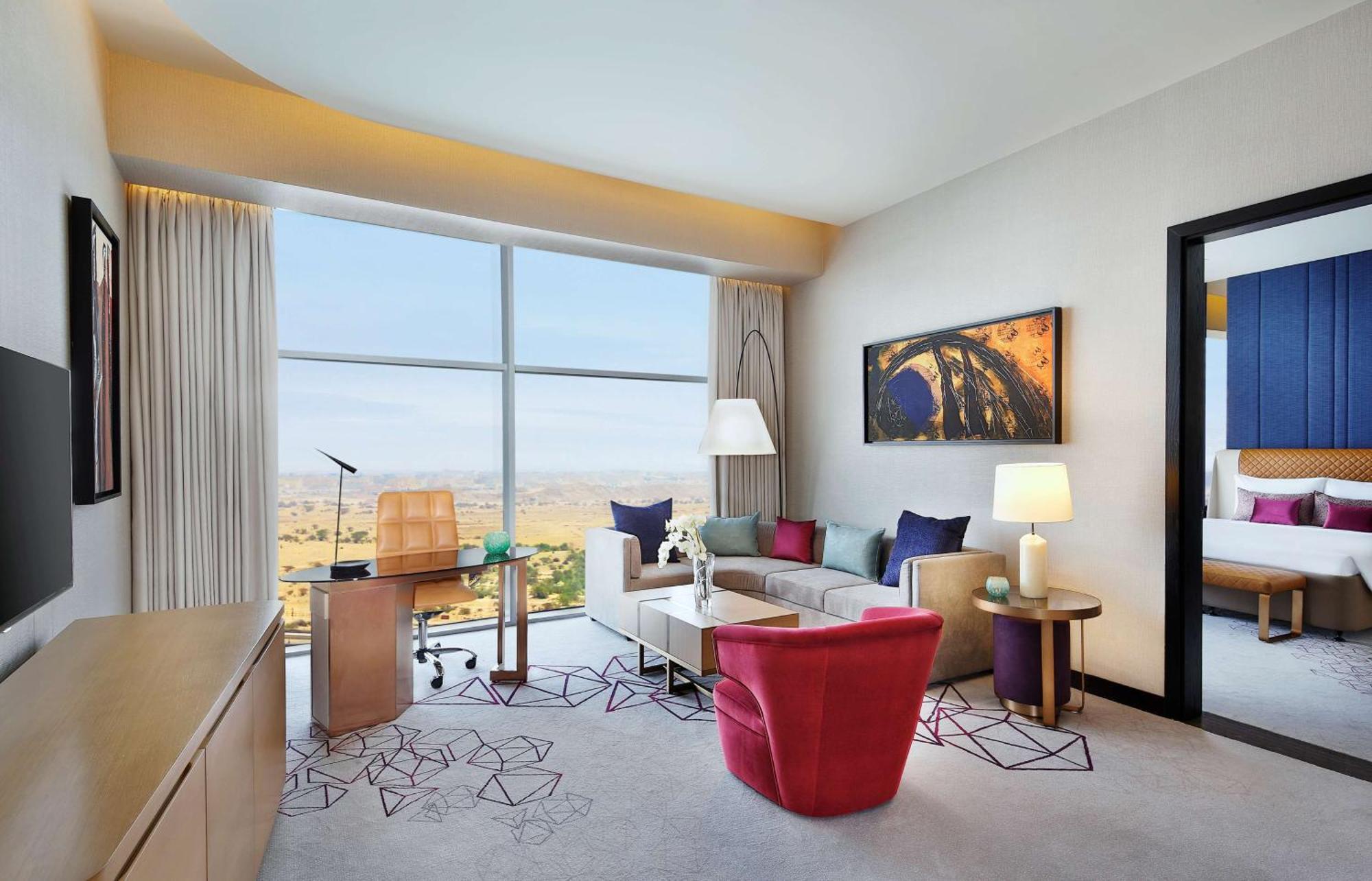 Alrayyan Doha, Curio Collection By Hilton 5*