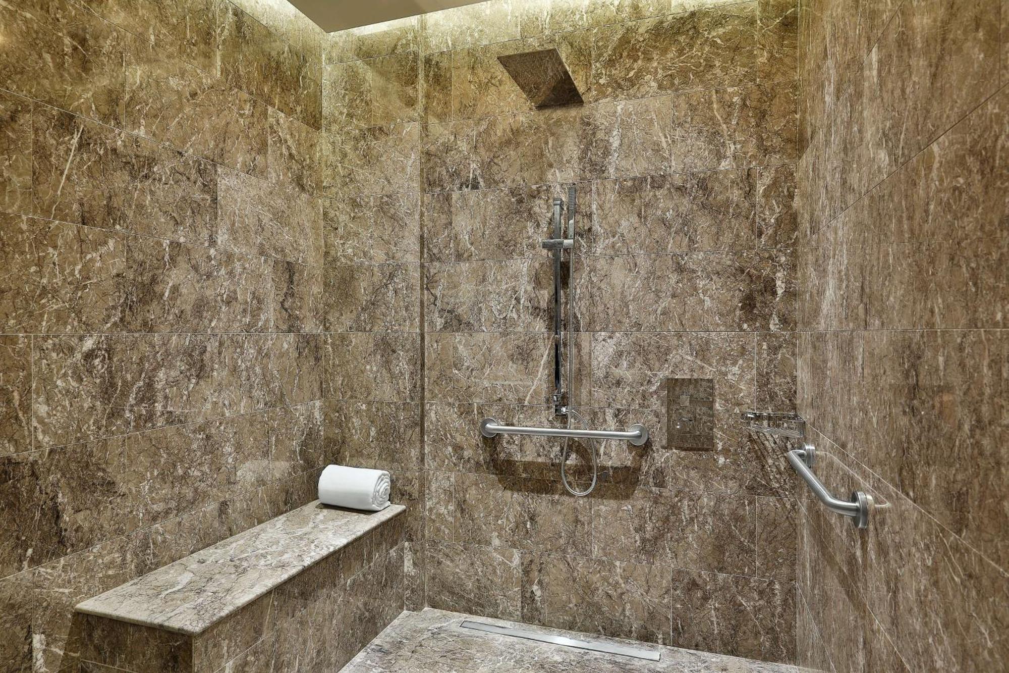 Alrayyan Doha, Curio Collection By Hilton