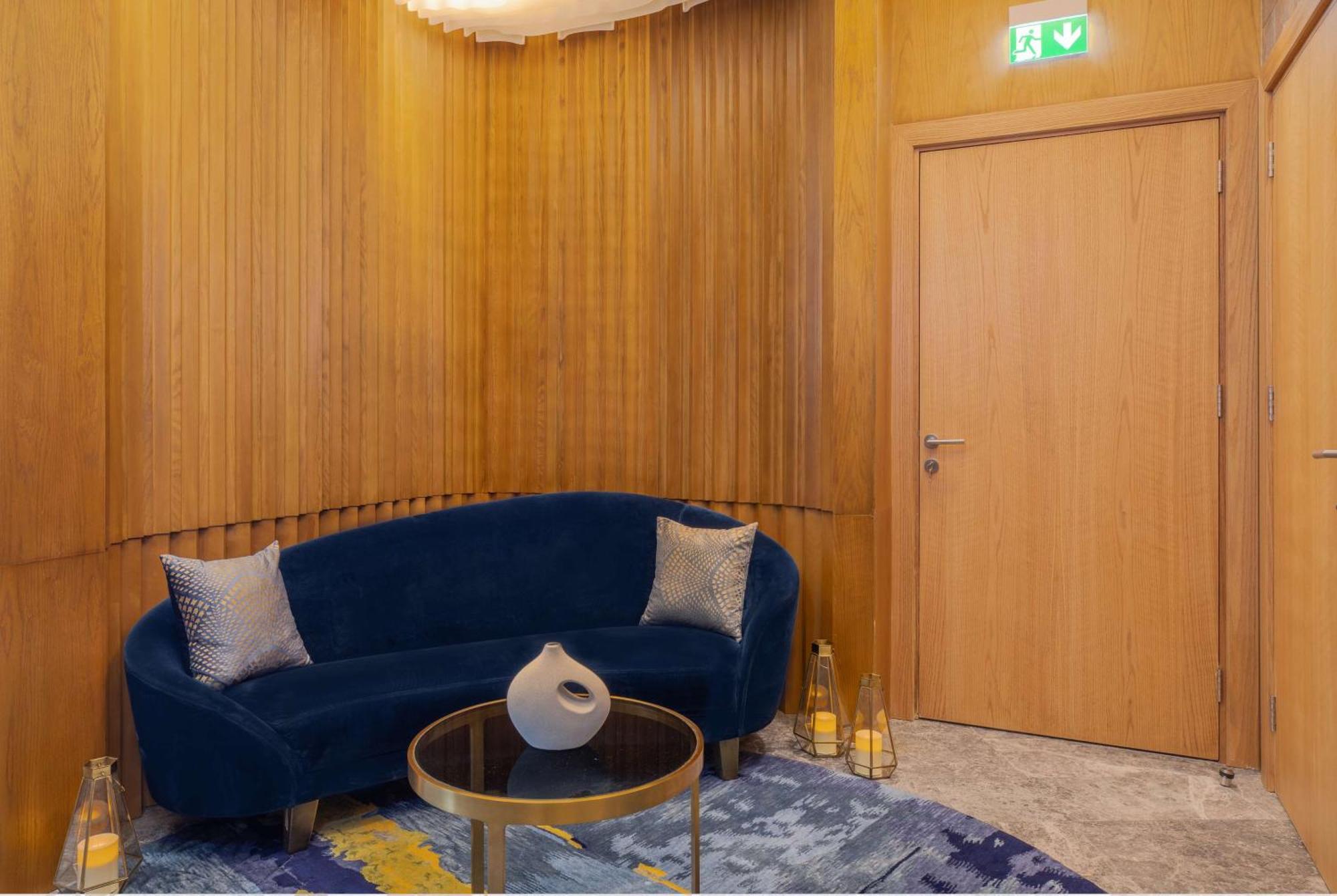 Hotel Alrayyan Doha, Curio Collection By Hilton